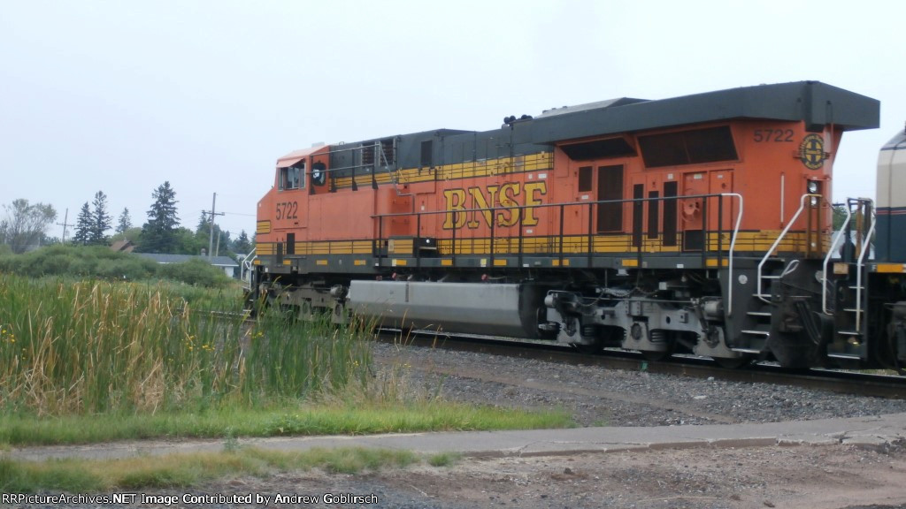 BNSF 5722